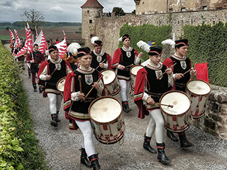 Lanceurs de Drapeaux